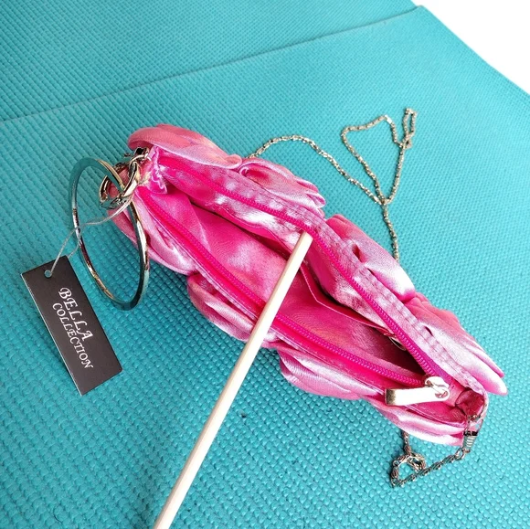 NWT Bella Collection Pink Roses Crossbody Clutch Chain Strap Small - Picture 9 of 10